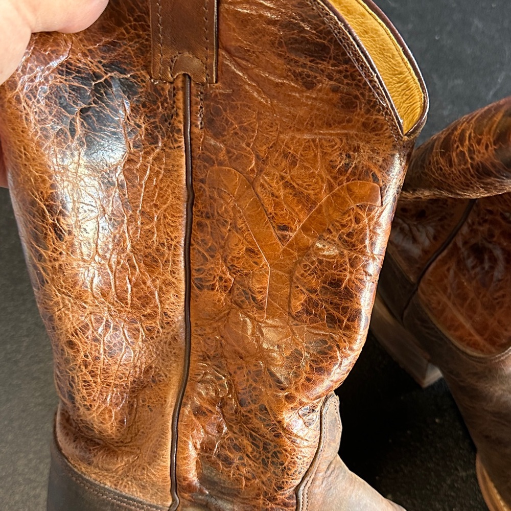 Yellowstone show Justin boots - Picture 2 of 3